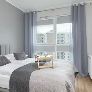 Nowa Letnica Comfortable With Balcony & Parking By Renters Gdańsk
